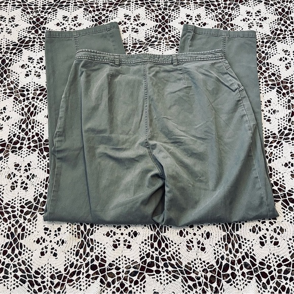 Stylish CJ Banks Green Khaki Pants - Picture 4 of 6